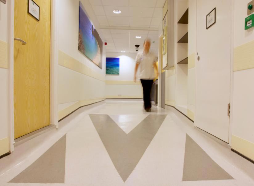 piso o superficie para clinicas